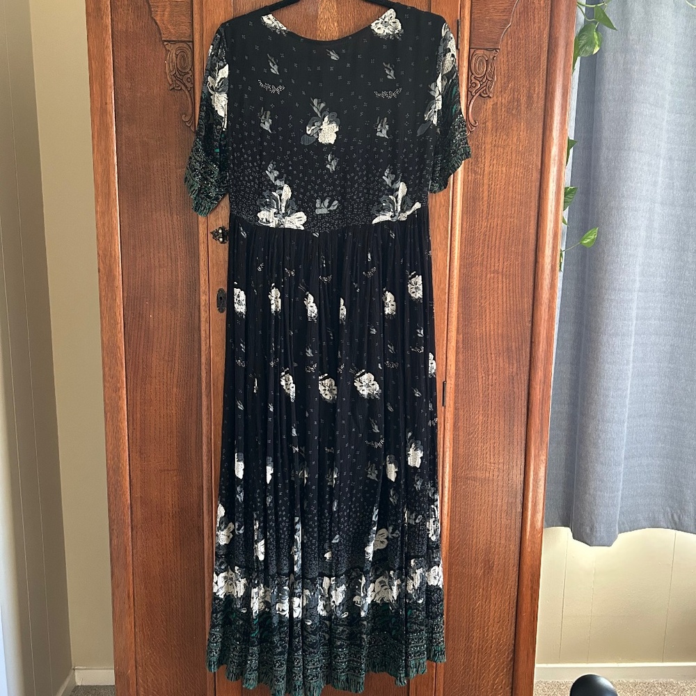 Vintage Floral Maxi Dress - Picture 4 of 4